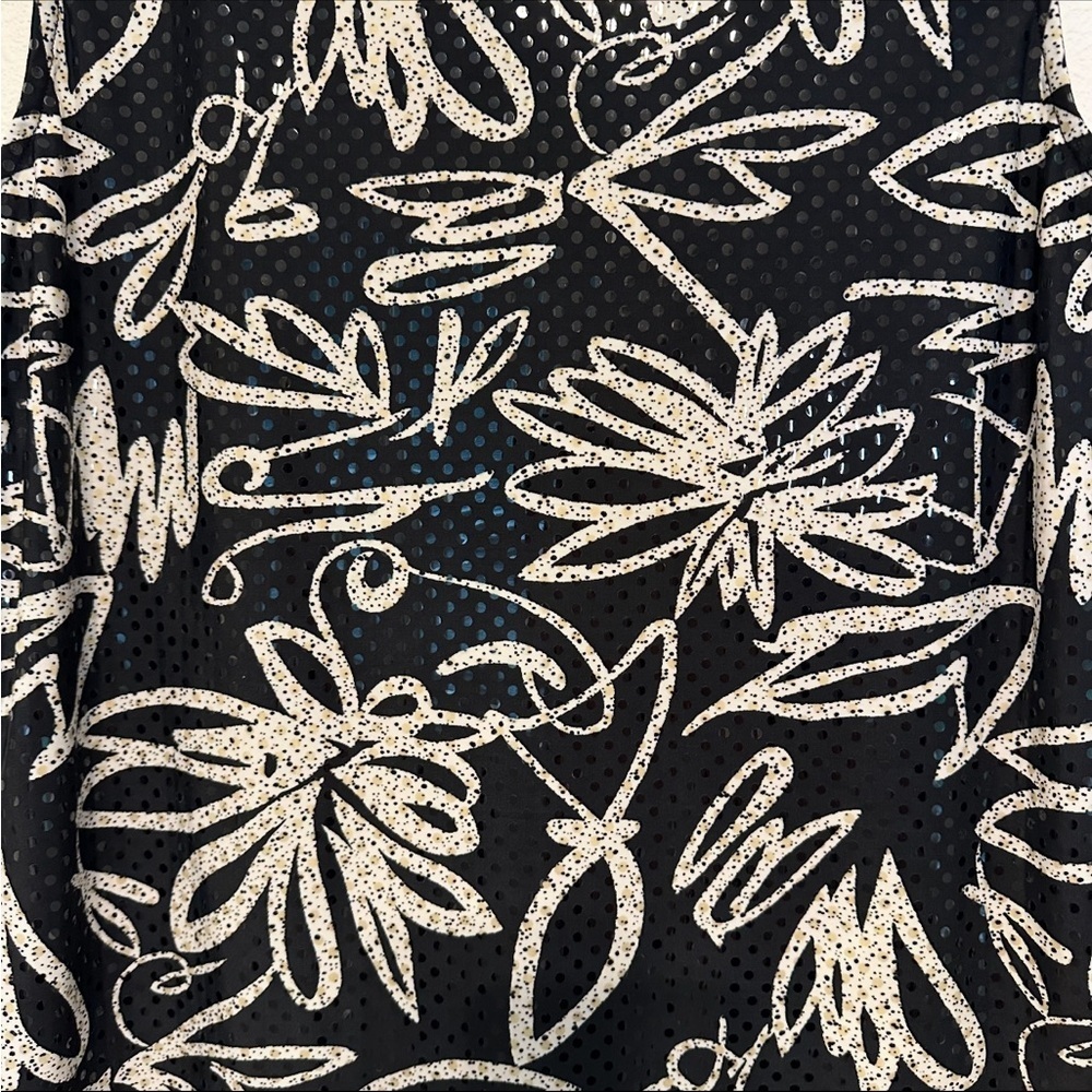 Women’s Small Black Shimmery Sequence Whimsy Goth Stretch Casual Sleeveless Top - Picture 4 of 5